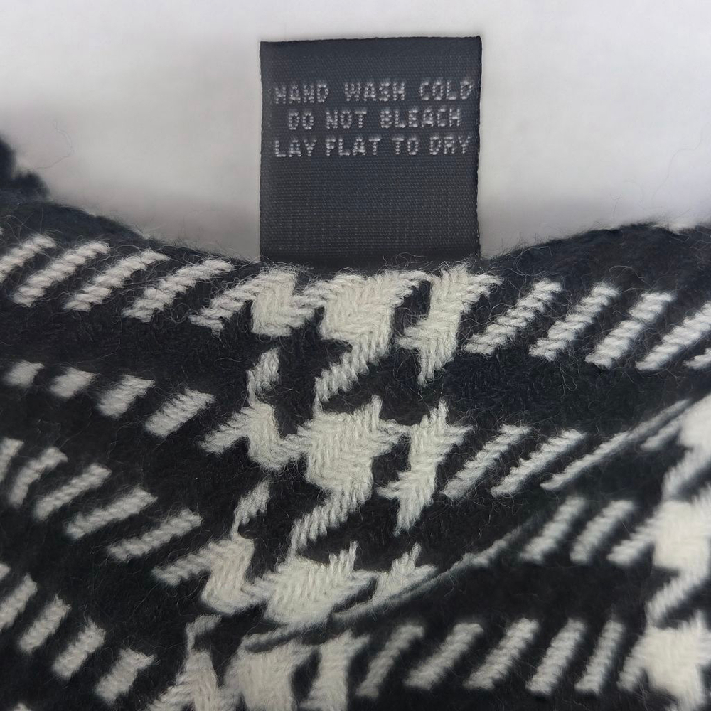 Women's Black & White Houndstooth Poncho OSFM - Picture 6 of 8